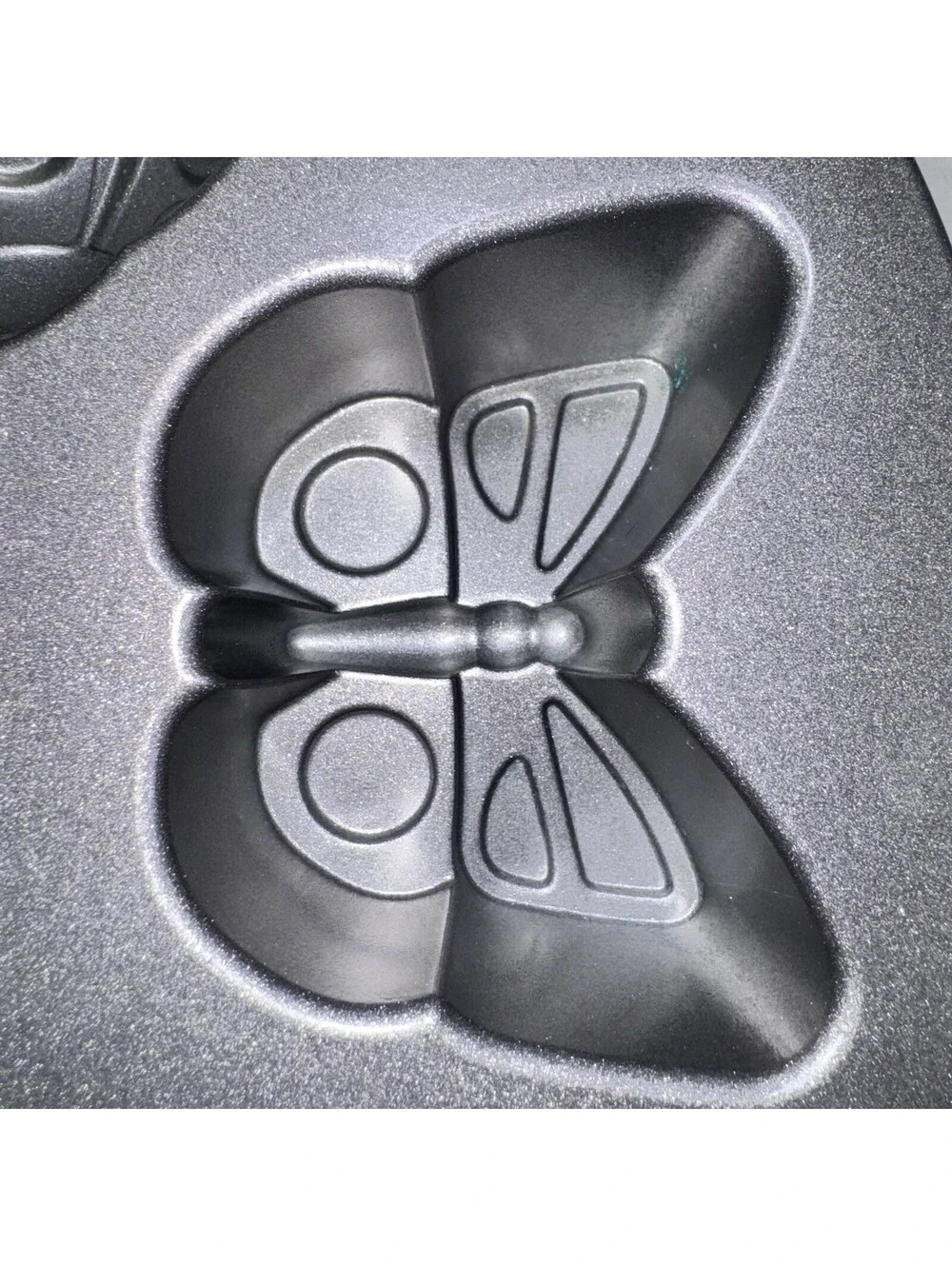 Nordic Ware Garden Bugs Cake Pan 3 Cup Butterfly Bee Ladybug Snail Cast Aluminum